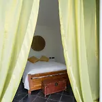 Διαμέρισμα Lovely Overlooking By Rent Carate Urio
