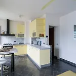 Lovely Overlooking By Rent Διαμέρισμα *