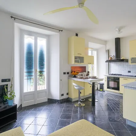 Lovely Overlooking By Rentallcomo Apartament *
