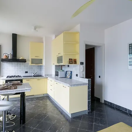 Lovely Overlooking By Rentallcomo Apartament *