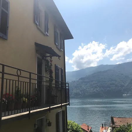 Lovely Overlooking By Rent アパート Carate Urio