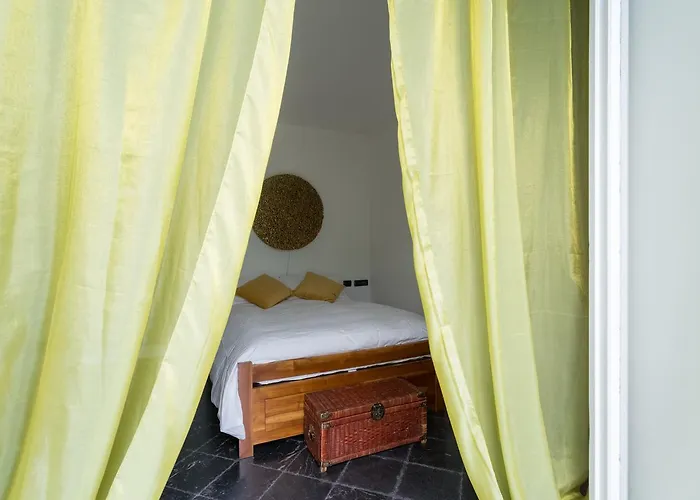 アパート Lovely Overlooking By Rent Carate Urio